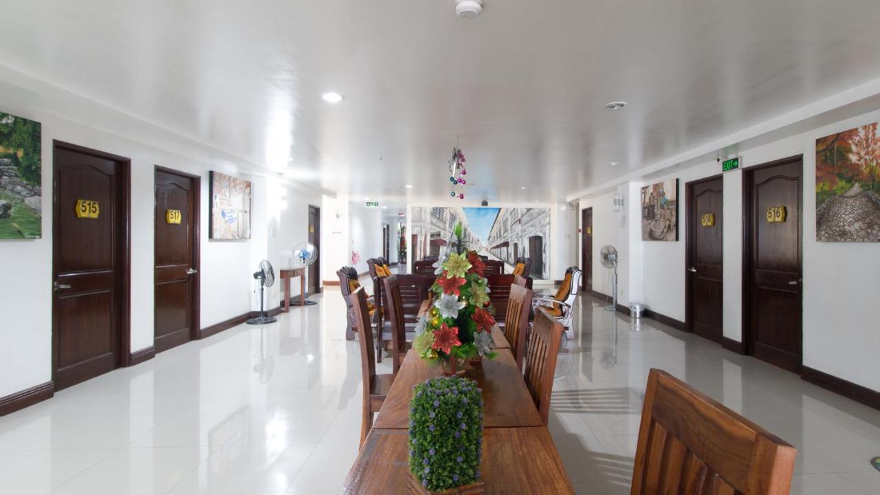 Reddoorz Plus Near Vigan City Commercial Center מראה חיצוני תמונה