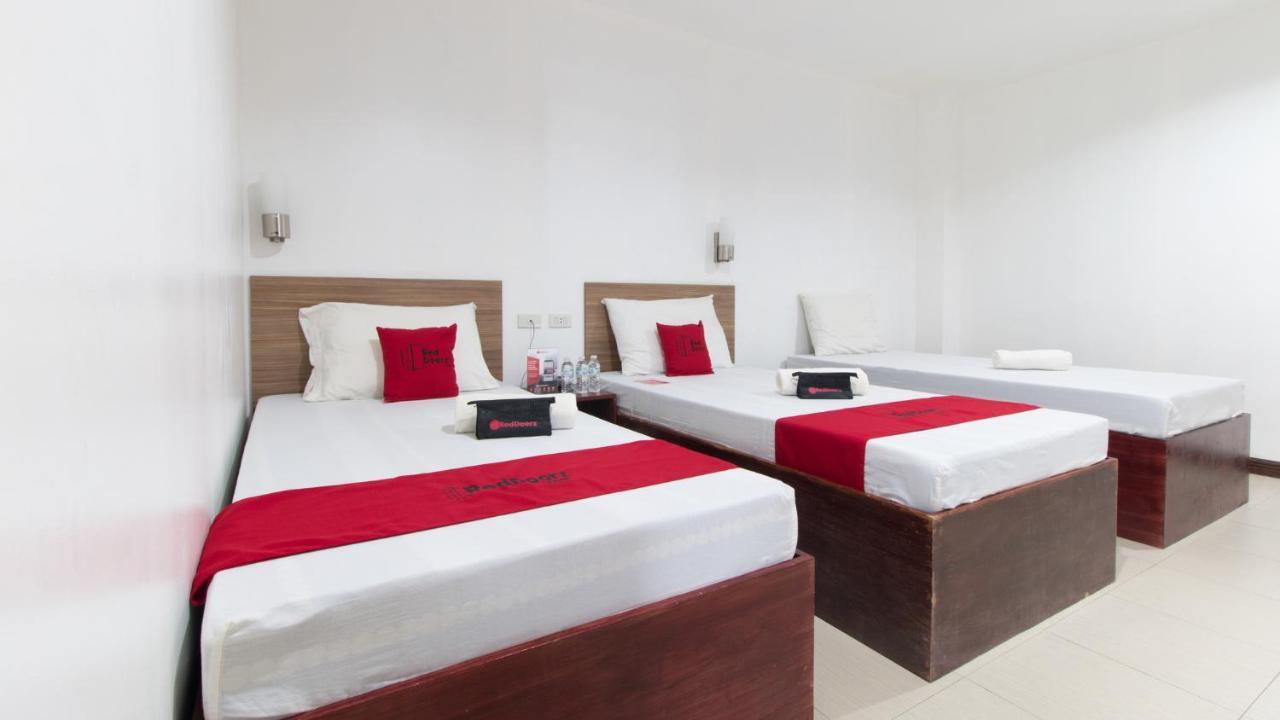 Reddoorz Plus Near Vigan City Commercial Center מראה חיצוני תמונה