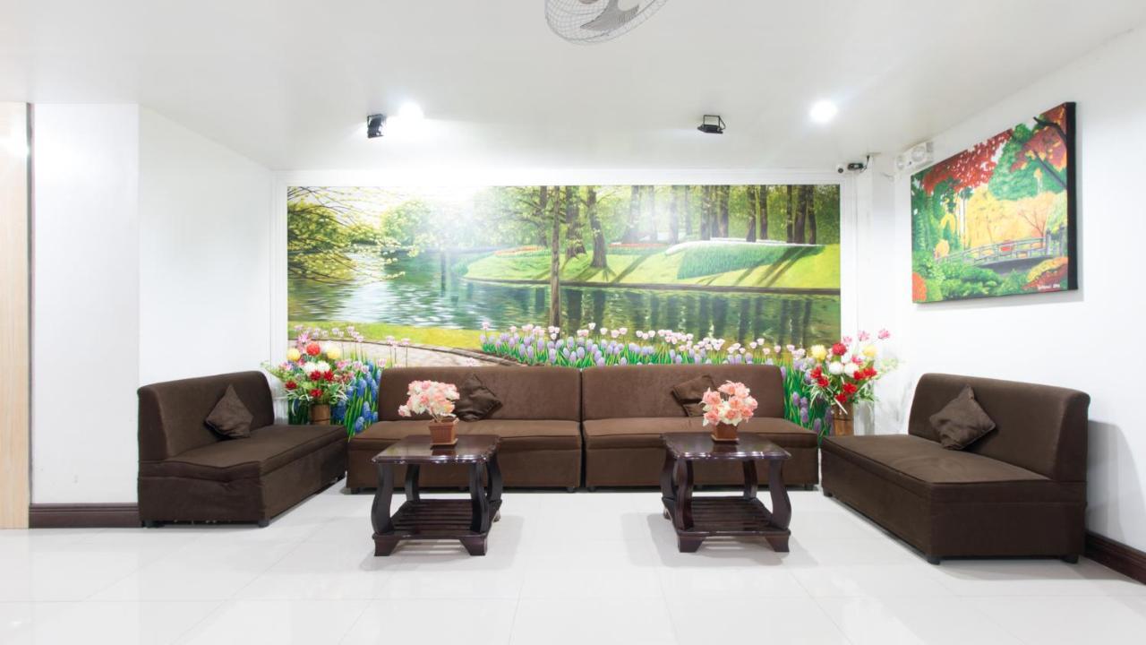 Reddoorz Plus Near Vigan City Commercial Center מראה חיצוני תמונה