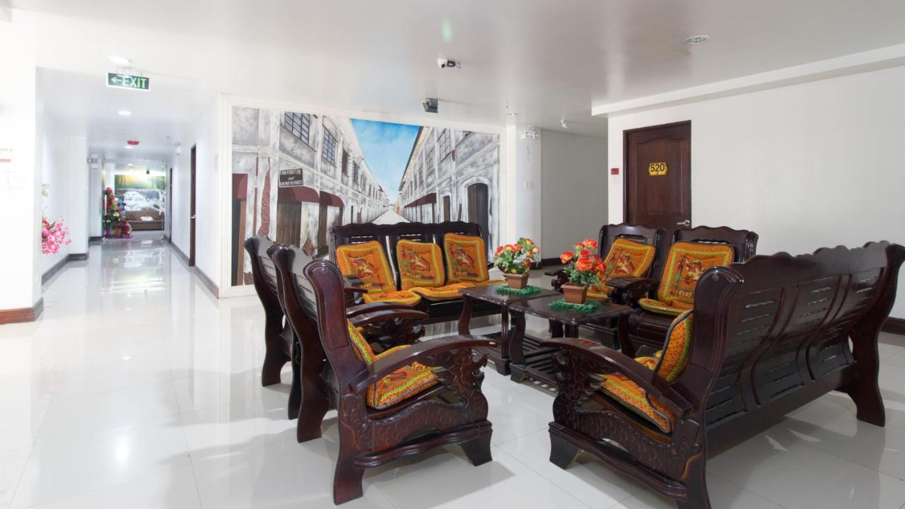 Reddoorz Plus Near Vigan City Commercial Center מראה חיצוני תמונה