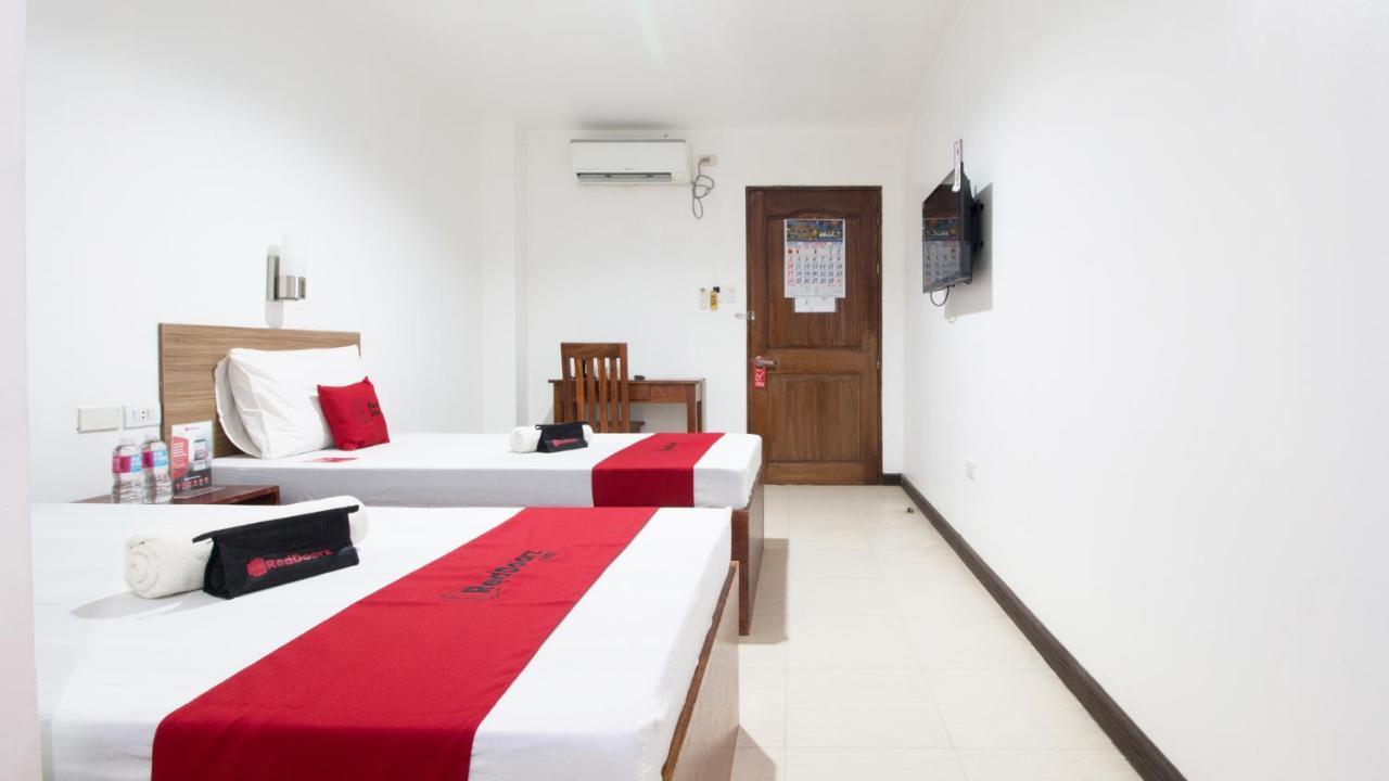 Reddoorz Plus Near Vigan City Commercial Center מראה חיצוני תמונה