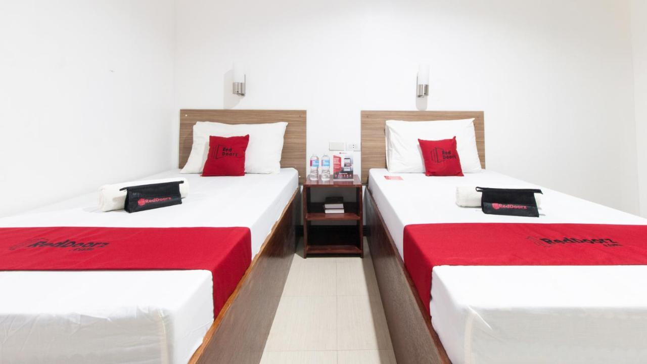 Reddoorz Plus Near Vigan City Commercial Center מראה חיצוני תמונה