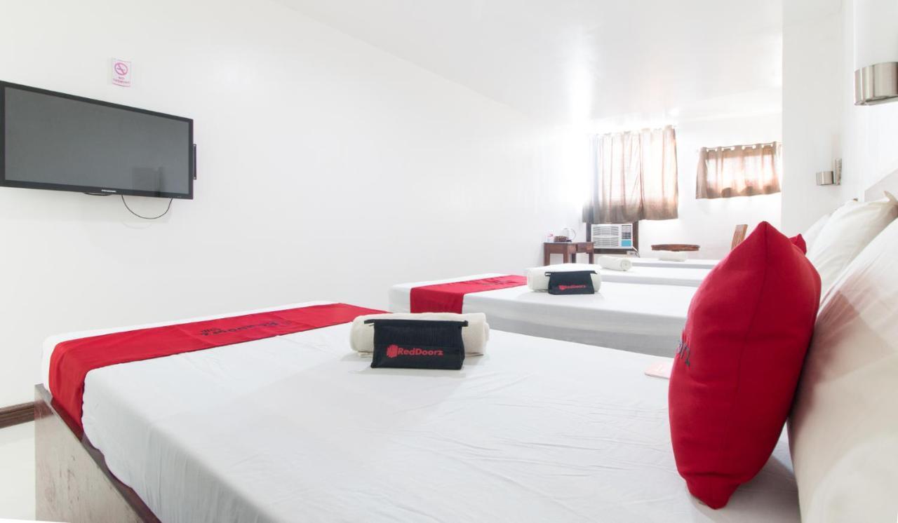 Reddoorz Plus Near Vigan City Commercial Center מראה חיצוני תמונה