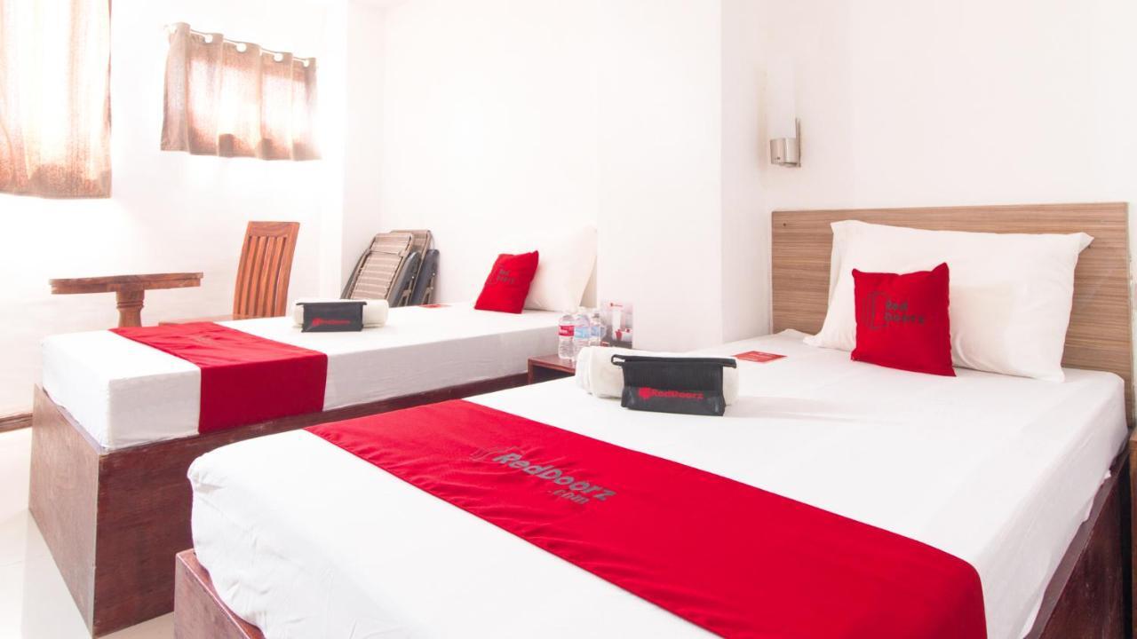 Reddoorz Plus Near Vigan City Commercial Center מראה חיצוני תמונה